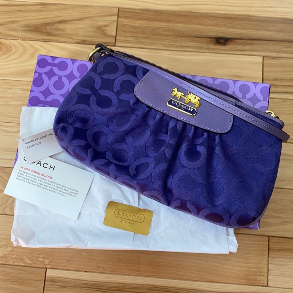 BNIB! Coach | purple wristlet